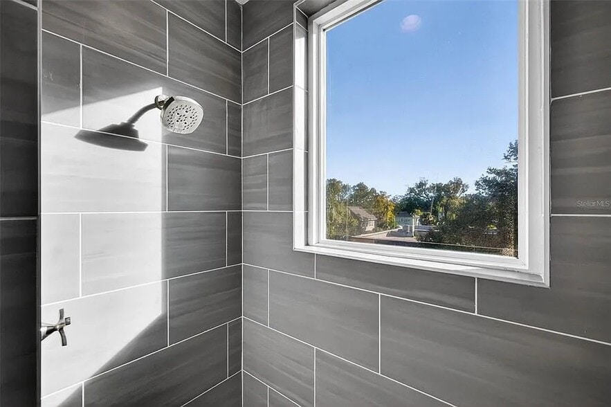 Building Photo - 104 26th St N