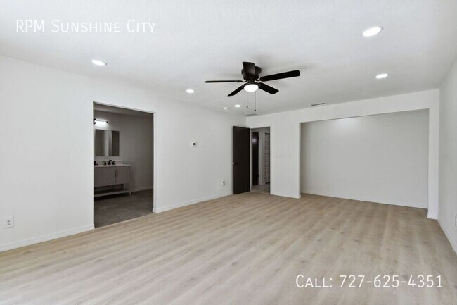 Building Photo - 4310 Columbus Way S