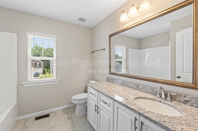 Building Photo - 138 Candleberry Dr