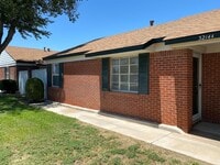 Building Photo - 3214 W Kansas Ave