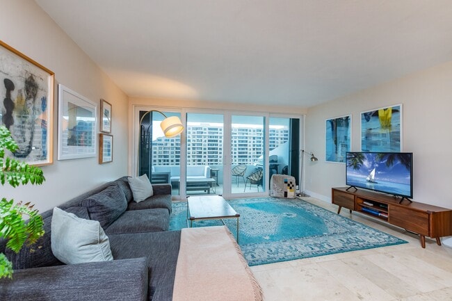 Building Photo - 199 Ocean Ln Dr