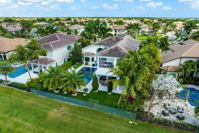 Building Photo - 16849 Pierre Cir