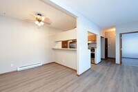 Building Photo - Updated 2 Bed, 1 Bath Townhome in West Fargo!