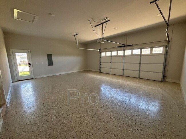 Building Photo - 6704 Autumn Ave