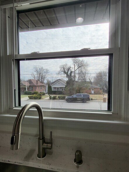 Window above kitchen sink - 1512A Sweetbriar Ave
