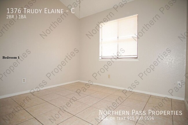 Building Photo - Cozy 2 Bedroom Apartment Near Rojas! 2 Wee...