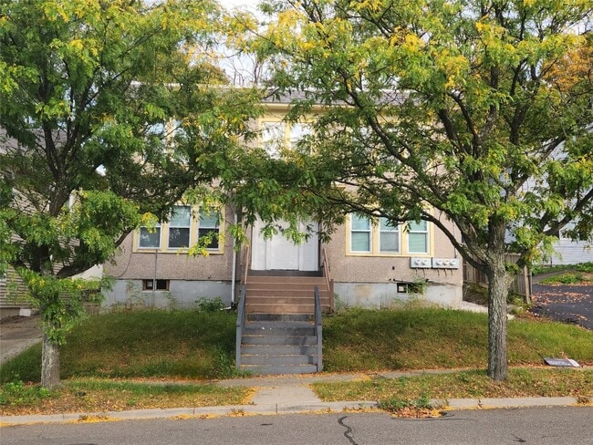 Primary Photo - 87 S Washington St