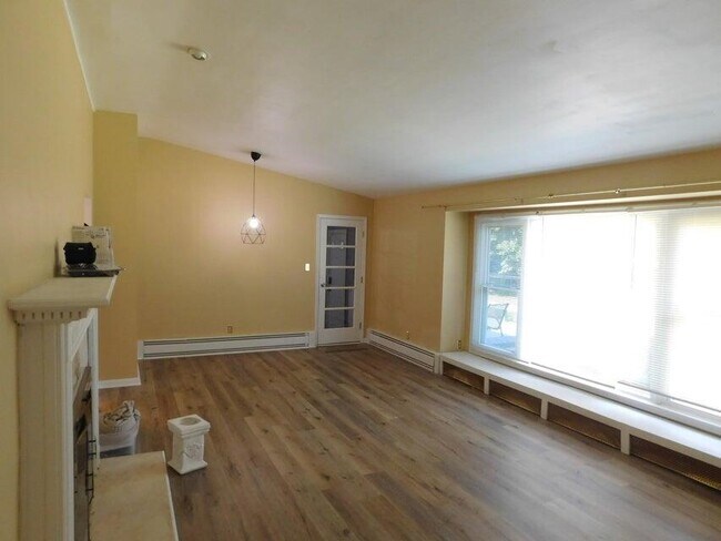 Building Photo - 26150 Barbados Rd