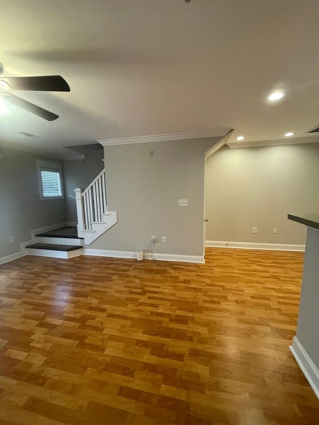 Building Photo - 07-211 Markey