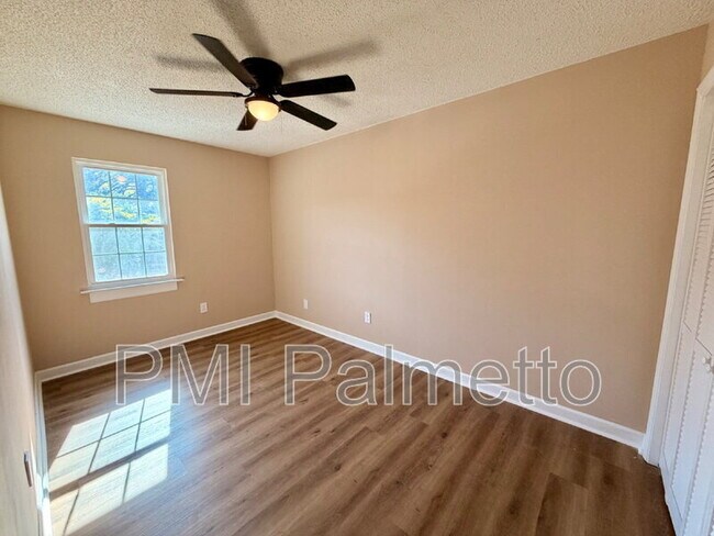 Building Photo - 4716 Leaf Crest Ct