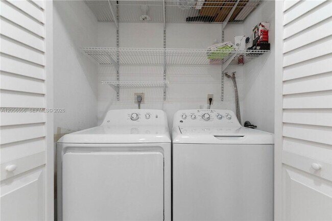 Building Photo - 20903 Leeward Ct