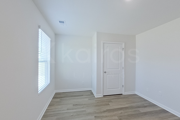 Building Photo - 113 Overstreet Way