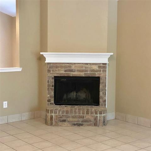 Building Photo - 524 Caravan Dr