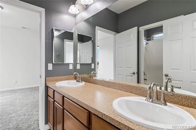 Building Photo - 25845 E Dry Creek Pl