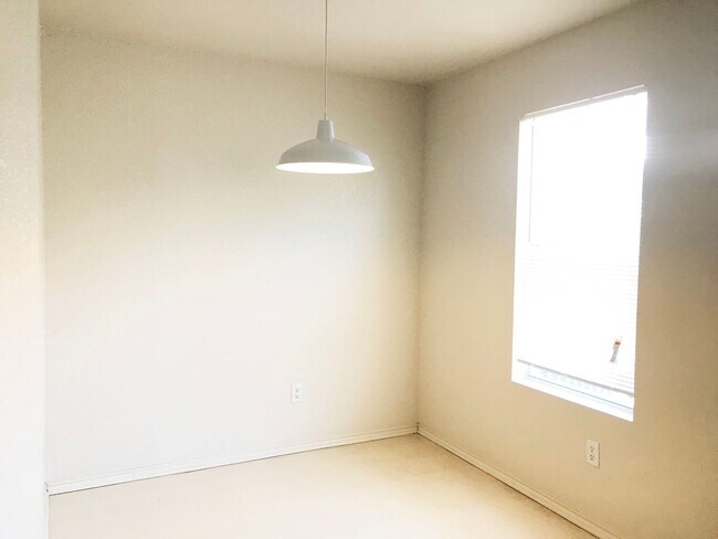 Building Photo - 3-Bedroom House for Rent in Killeen