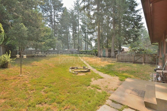 Building Photo - 11960 N Government Wy