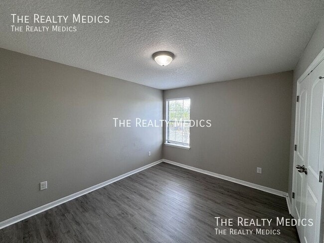 Building Photo - 2148 Ontario Way