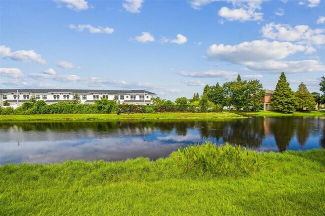 Building Photo - 4925 White Sanderling Ct