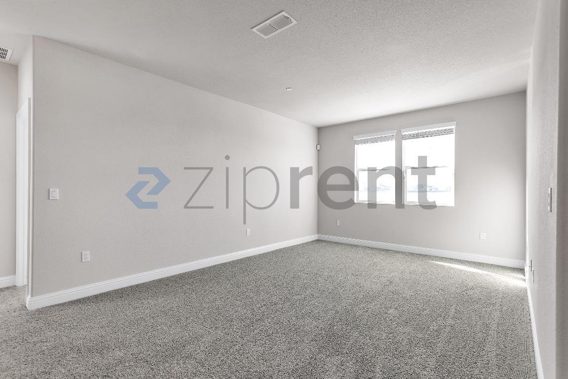 Building Photo - Unit
