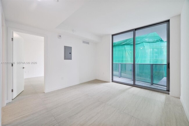 Building Photo - 77 SE 5th St