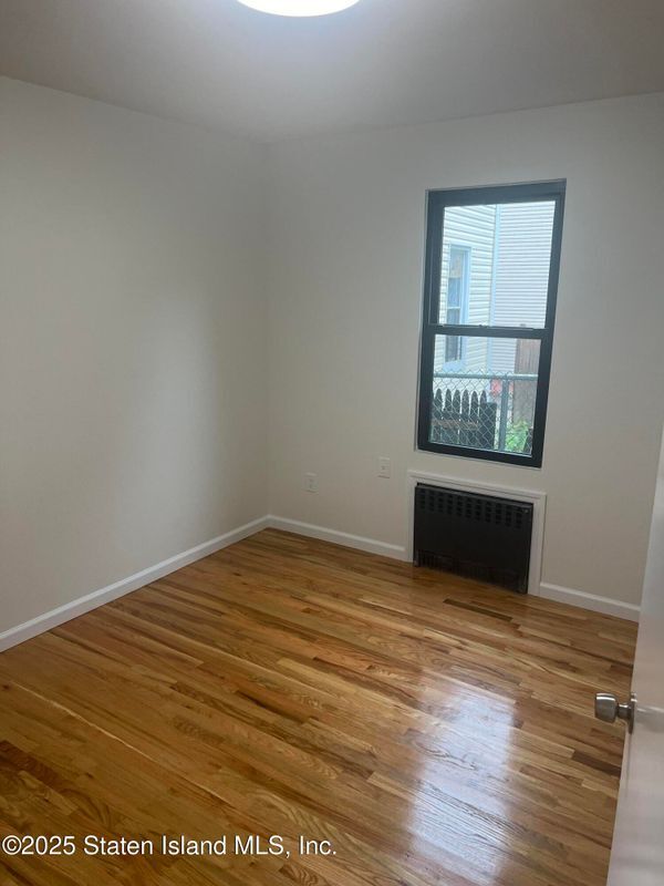 Building Photo - 46 Laurel Ave