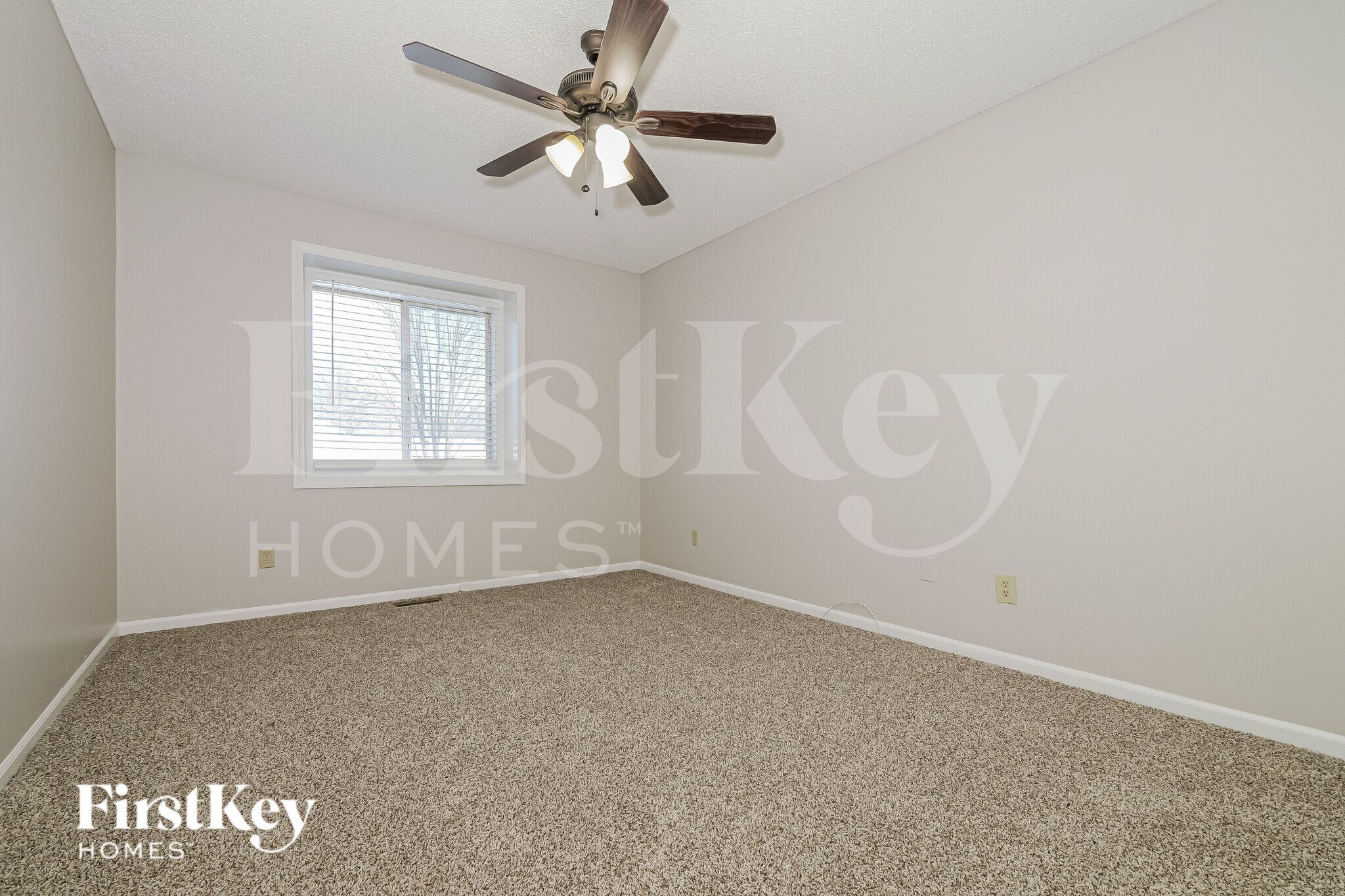 Building Photo - 409 Sandra Ln