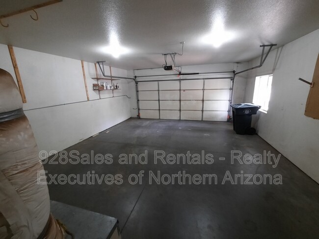Building Photo - 1097 W Overland Pass Dr