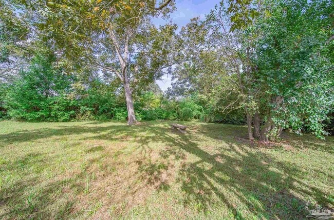 Building Photo - 7010 E Oakfield Rd