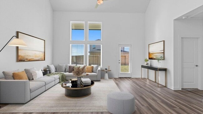 Building Photo - 3735 Langridge Dr