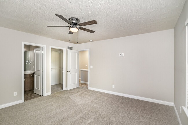Building Photo - 505 Station Ct