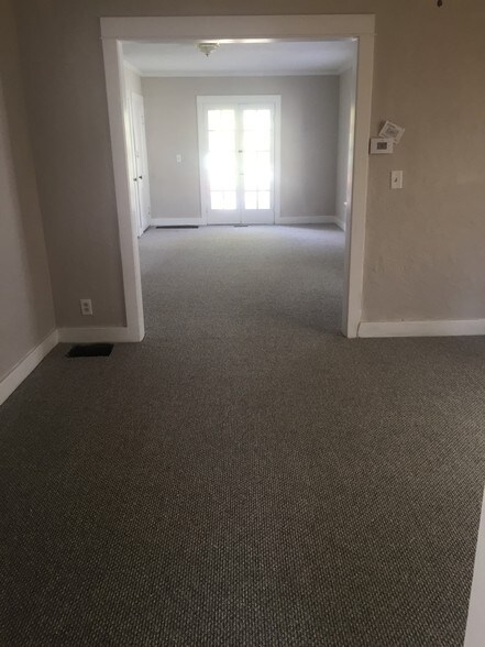 Dining room - 575 E Church St