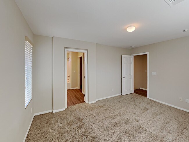 Building Photo - 8920 Paula Jean Ave