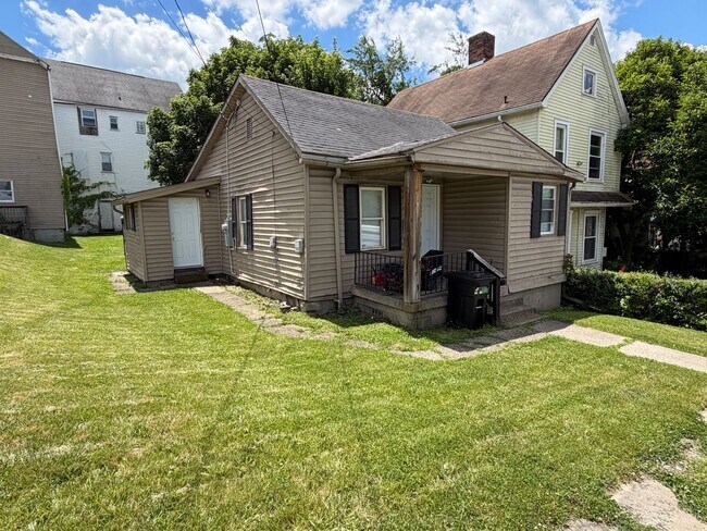 Building Photo - Charming 2-Bedroom Home in Washington, PA