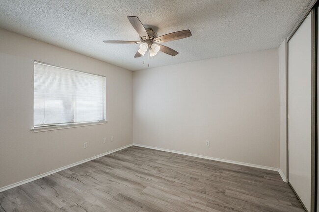 Building Photo - 629 Fern Meadow Dr