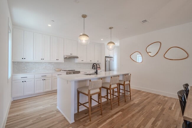 Building Photo - 7207 Gaston Ave