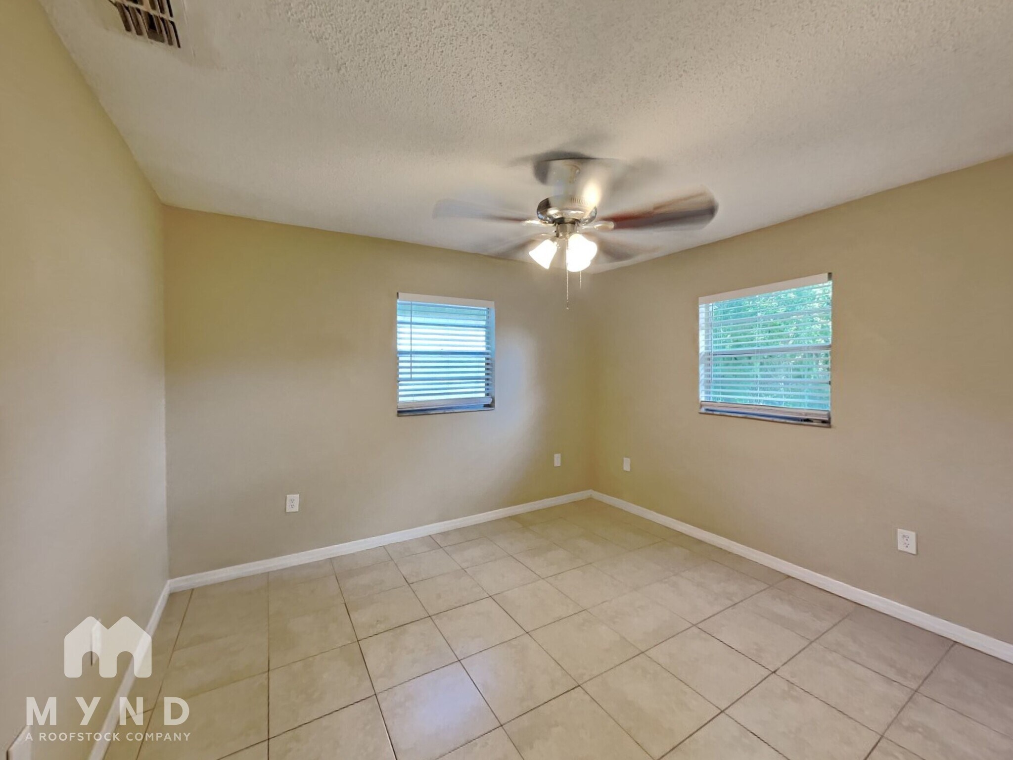 Building Photo - 5547 Golden Nugget Dr