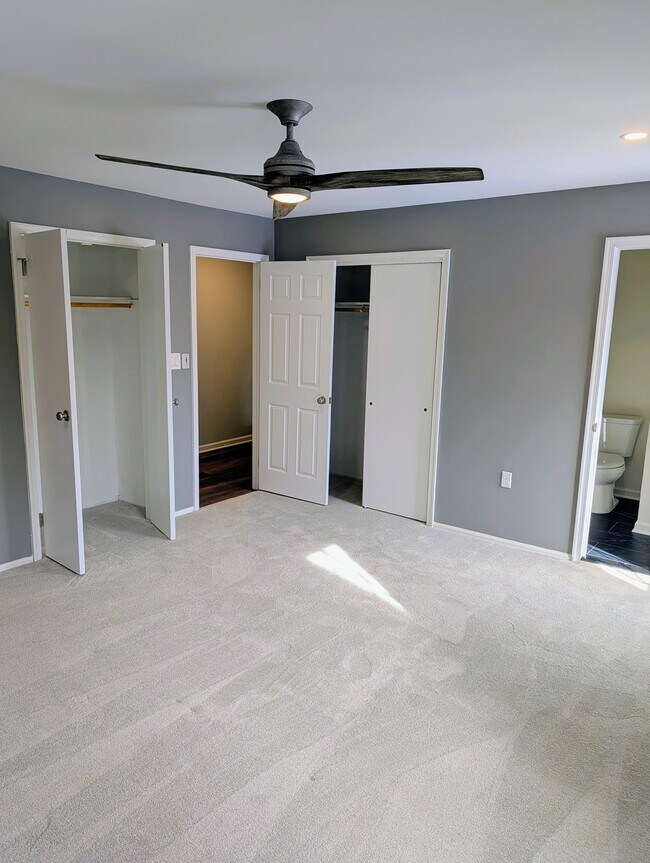 Building Photo - 105 Devonshire Ct