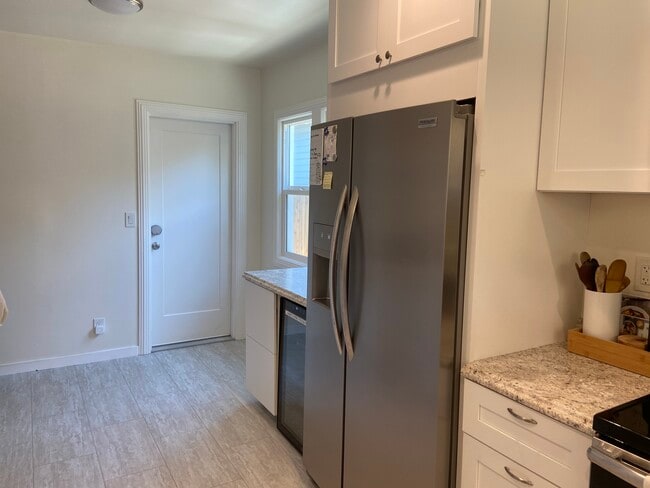 Kitchen with garage door entrance - 2034 Augustan Ave