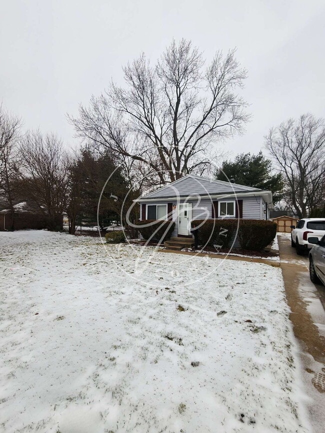 Building Photo - MUST SEE! Updated 3-Bedroom Home with Finished Basement & Large Fenced Yard