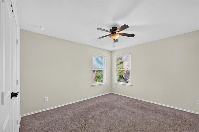 Building Photo - 1049 Clove Hitch Dr