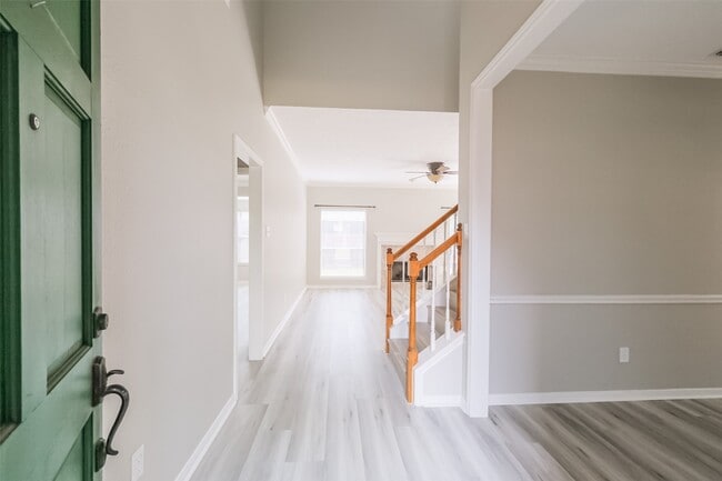 Building Photo - 7603 Quintero Dr