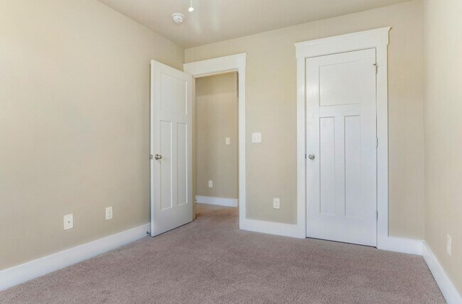 Building Photo - Move-In Ready-O'Neal Village, Greer, SC - 3 BD-2.5 BA - Plenty of space for Comfortable Living - ...