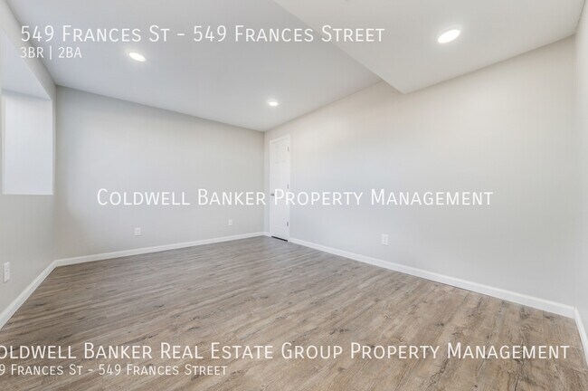 Building Photo - 549 Frances St