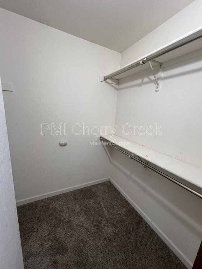 Building Photo - 5615 S Malta St