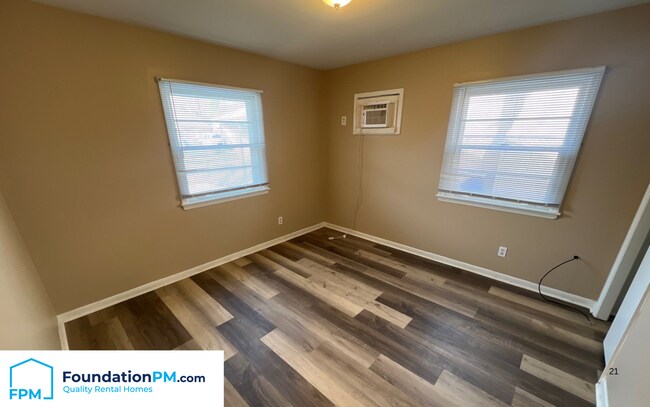 Building Photo - 1624 Mary Dr