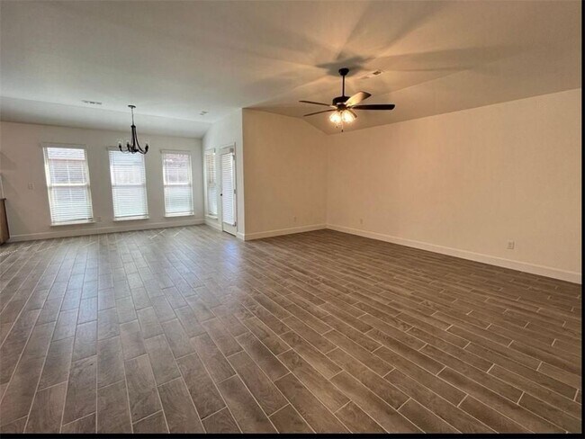 Building Photo - 1331 Ari Ave