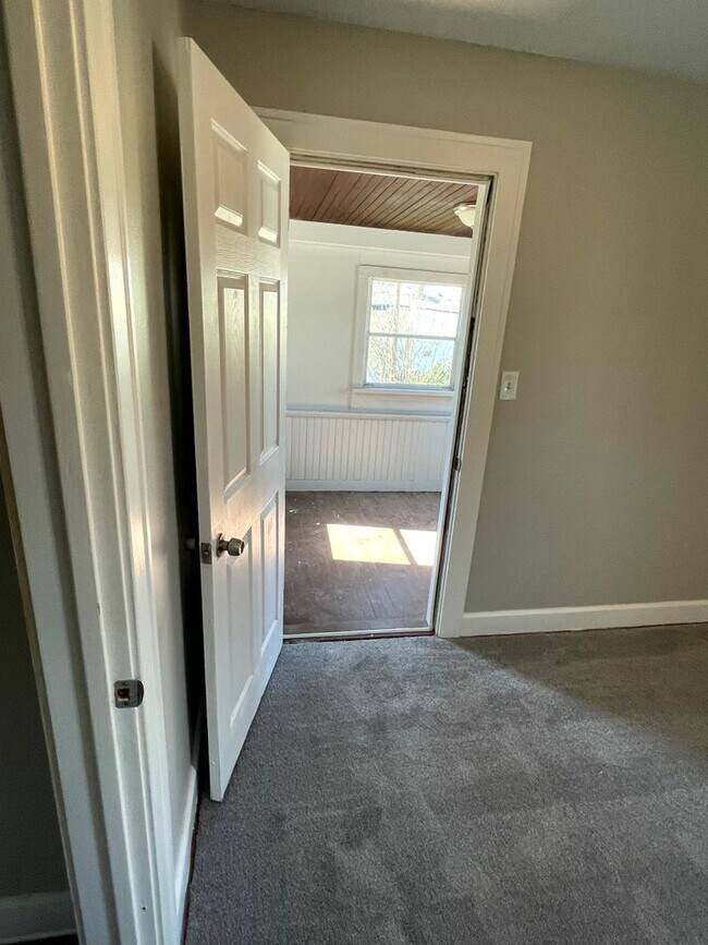 Building Photo - 6711 Dartworth Dr