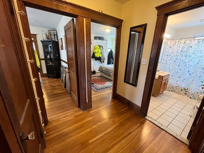 Building Photo - 52 Egerton Rd