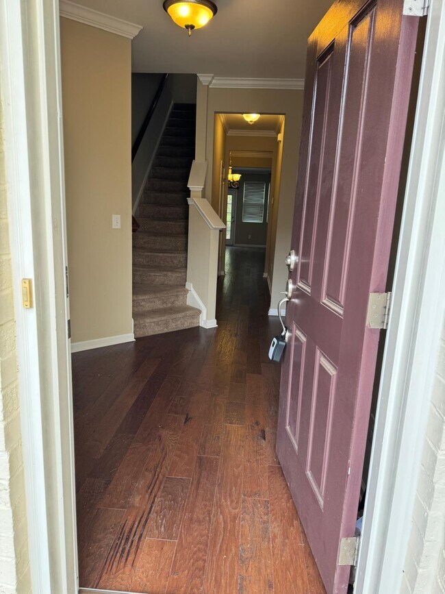 Building Photo - 538 Libson St