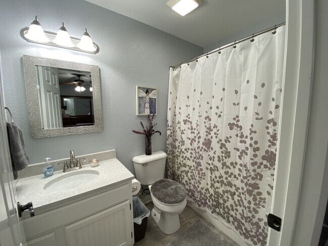 Building Photo - 3594 W Chevaux Dr